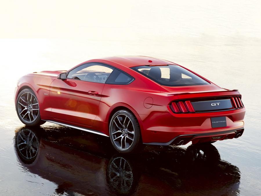  Ford Mustang GT 2015 года  (фото 25 из 93)